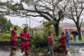 Polda Maluku siagakan tim SAR dan PRC lakukan patroli di wilayah rawan bencana