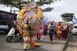 Karnaval Kemerdekaan warnai Yamaha Grebek Kampung 2025