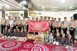 Siswa SIP 54 gelombang 2 bakti sosial di Panti Asuhan Putra Asri