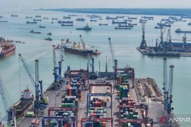 Terminal Teluk Lamong perkuat pintu perdagangan internasional Jatim