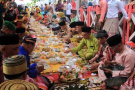 Tradisi Robo-robo di Pontianak