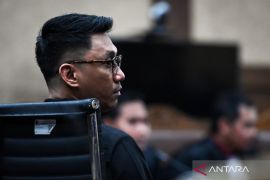 Eks Panitera PN Jakut didakwa terima suap Rp2,4 miliar di kasus CPO