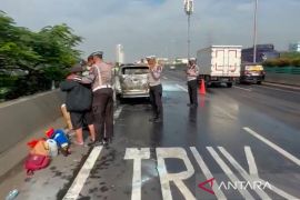 Polisi sebut mobil terbakar di Tol Wiyoto Wiyono akibat korsleting