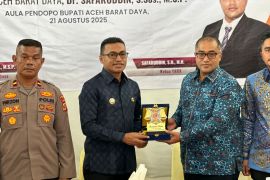 YARA serahkan sertifikat paralegal dan kerja sama bantuan hukum di Abdya