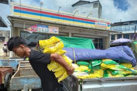 Bulog gelontorkan beras SPHP pasar tradisional-ritel modern di Sulut