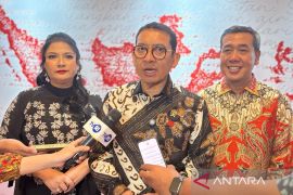 Fadli Zon bacakan puisi "Untukmu Bung Tomo"