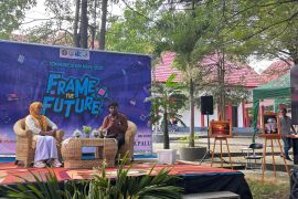 DSLNG goes to campus bekali mahasiswa di era kompetitif