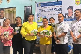 Legislator Gumas salurkan bantuan bibit sayur dukung ketahanan pangan