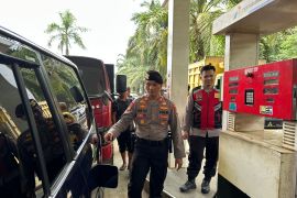 Polres Bungo Jambi  tahan empat minibus pelangsir BBM subsidi