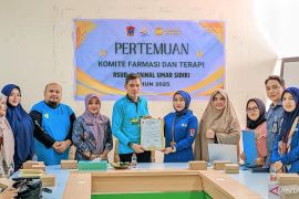 RSUD Zainal Umar Sidiki Gorontalo Utara evaluasi penggunaan obat dan terapi