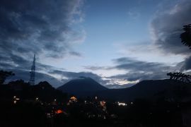 Badan Geologi: Waspadai potensi ancaman bahaya Gunung Lokon