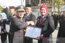 Menteri Hukum berikan penghargaan mitra strategis di Kalsel