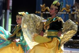 Festival tari Ginaris Art