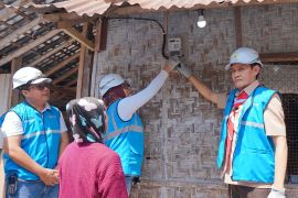 PLN UIW NTB hadirkan akses listrik gratis bagi warga kurang mampu
