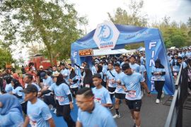 Ribuan pelari datangi objek wisata Pantai Kata ikuti Pariaman Fun Run