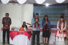 Gubernur Maluku sumbang Rp500 juta untuk bangun fasilitas rumah  ibadah