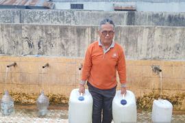 Air tak mengalir, Warga Sipirok bertahan dengan Jerigen dan Masjid