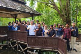 Pemilik Aming Coffee berbagi inspirasi dengan peserta Pelatihan Jurnalistik Antara 2025