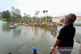 DPR dukung lomba dayung Rawapening jadi tujuan wisata