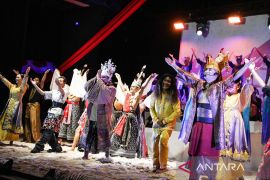 Pertunjukan sendratari sejarah berdirinya Kesultanan Kutaringin