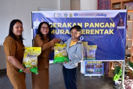 Bantu masyarakat melalui Gerakan Pangan Murah, Pemkab Samosir sediakan 5 ribu kg beras