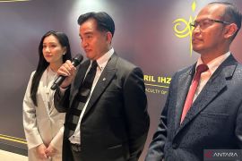 Menko Yusril persilakan demonstrasi di DPR