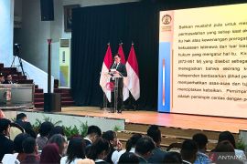 Yusril sebut Presiden beri amnesti kepada Hasto agar hukum bebas dari politik