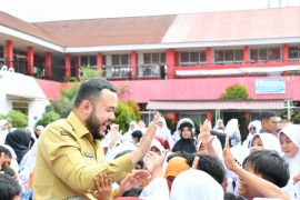 Tinjau SD, Wako Fadly Amran tegaskan komitmen siapkan sarana prasarana pendidikan