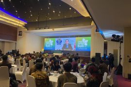 Menteri LH kumpulkan gubernur bahas potensi karbon buat COP30