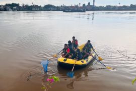 Aksi bersihkan Kapuas, Jurnalis angkut 700 kilogram sampah dari sungai