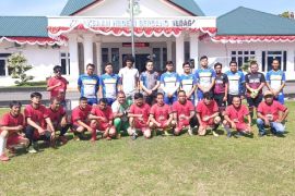 Kajari Serdang Bedagai jalin silaturahmi sepakbola dengan Forwakum