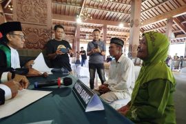 Puluhan pasangan nikah siri di Ponorogo resmi miliki dokumen nikah