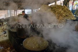 Produksi gula saka Nagari Lawang Page 2 Small