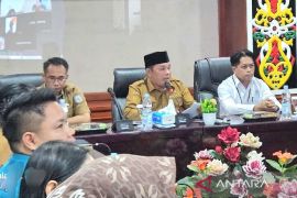 Wabup buka sosialisasi dan pemberian hak akses pemanfaatan data kependudukan kepada 11 OPD