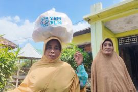 YBM PLN NTB salurkan bantuan kepada 222 orang penerima manfaat