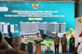 Prabowo resmikan Gedung Layanan Terpadu dan Institut Neurosains RSPON