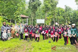 Dosen ULM edukasi siswa dan mahasiswa soal keanekaragaman hayati