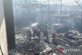 Kios di Pasar Payakumbuh hangus dilahap si jago merah