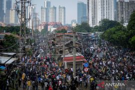 Unjuk rasa di depan DPR Page 1 Small