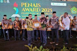 Bupati Sambas dapat penghargaan dari Kemenag RI atas peran dan pengutan fugsi penyuluh agama