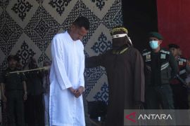 Kejari Banda Aceh eksekusi cambuk 10 terpidana qanun jinayat