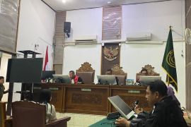 Hakim vonis terdakwa judol Komdigi Darmawati empat tahun penjara