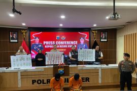 Polres Jember tangkap dua pengedar uang palsu