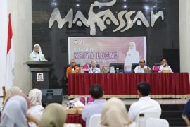 Mencetak perajin perak kreatif dan berdaya saing di Makassar