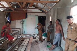 Pemkab Tanjung Jabung Barat targetkan 3.800 bedah rumah warga