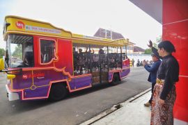 Bupati Arifin luncurkan Trans-Trenggalek rute Tulungagung-Pasar Pon