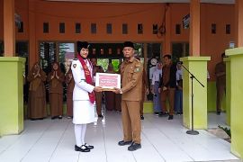 SMKN 1 Sambas apresiasi Chelsea Olivia sukses jalankan tugas sebagai Paskibraka di Istana Negara