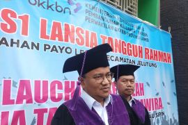Pemkot Jambi targetkan 68  kelurahan miliki sekolah lansia