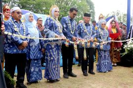 Lipsus - Masyarakat Kabupaten Banjar Rakat Hidup Barakat di usia ke-75 tahun