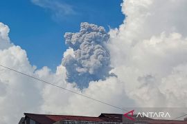 PGA laporkan erupsi kedua Gunung Marapi pada Rabu siang